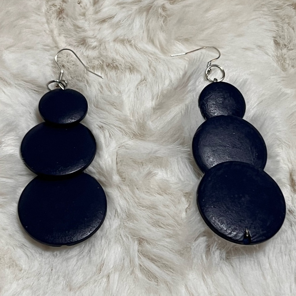 Elegant Black Dangle Earrings